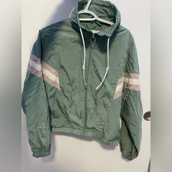 Garage windbreaker - Picture 1 of 1